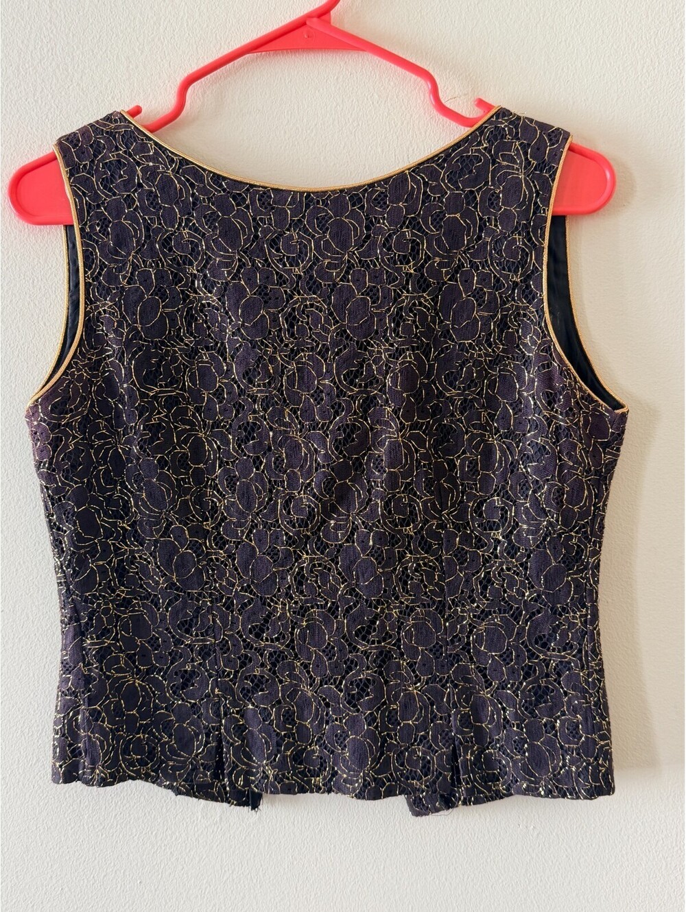 VINTAGE 1950'S JUDY BOND METALLIC LACE V-CUT OPEN BACK CAMISOLE BLOUSE SMALL